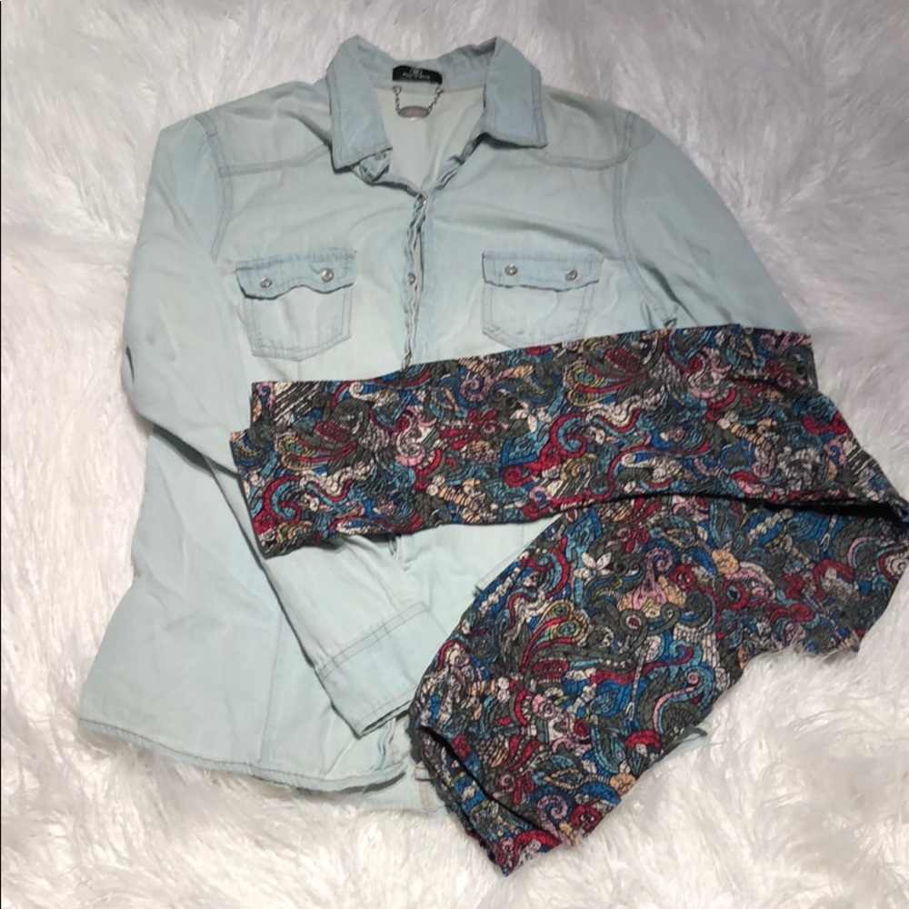 🌸🌸Soft cozy denim shirt with FREE leggings🌸🌸